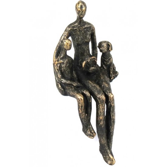 ESCULTURA RESINA FAMILIA SENTADA 11,5X9X24CM