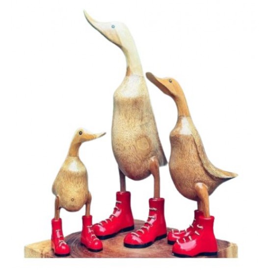 PATO DE BOTAS VERMELHA LISA 50CM